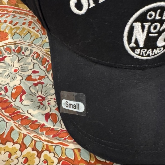 Jack Daniels Black and White Logo Hat - Picture 3 of 3